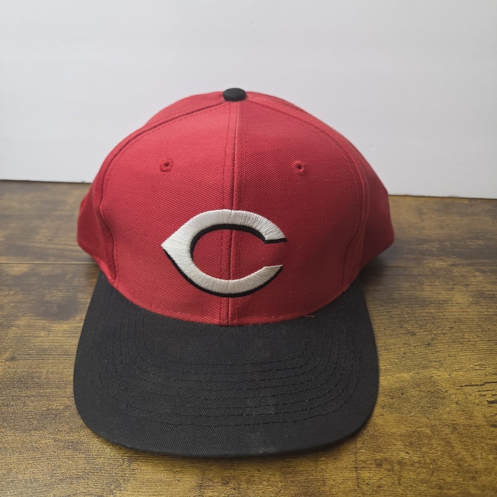 Vintage 90s Cincinnati Reds Logo 7 Snapback Hat MLB Baseball Cap Red Black